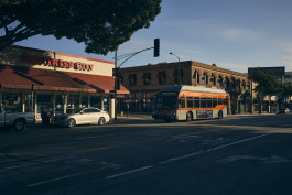 streetphotography, streetscene in pasadena ca 